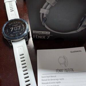 Great condition Garmin Fenix 7 Sapphire Solar